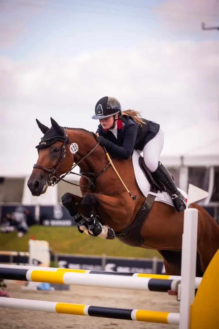 Cavalière en compétition